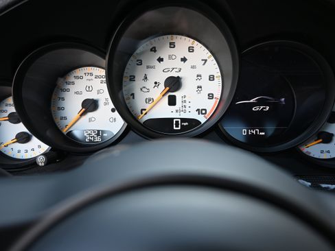 Used 2018 Porsche 911 GT3 image 33