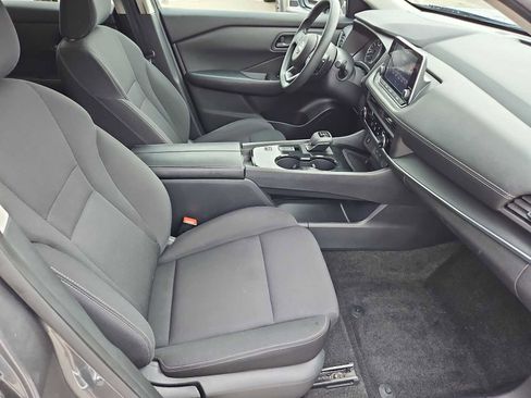 Used 2024 Nissan Rogue S FWD image 26