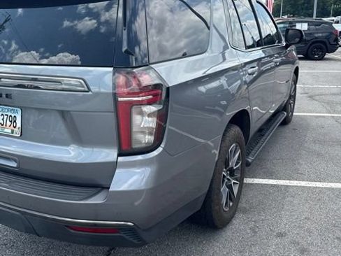 Used 2021 Chevrolet Tahoe Z71 w/ Z71 Off-Road Package AWD/4WD image 4