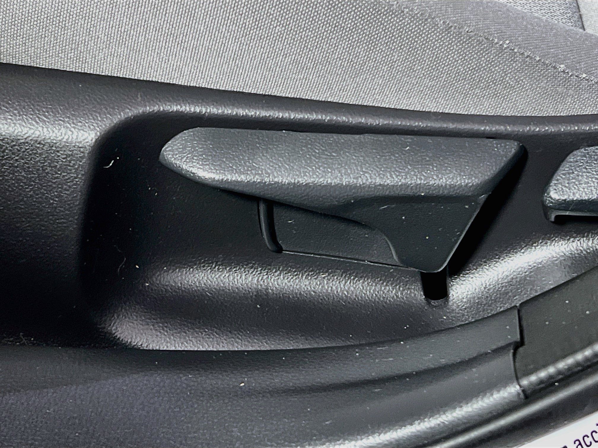 Used 2024 Toyota Prius LE FWD image 15