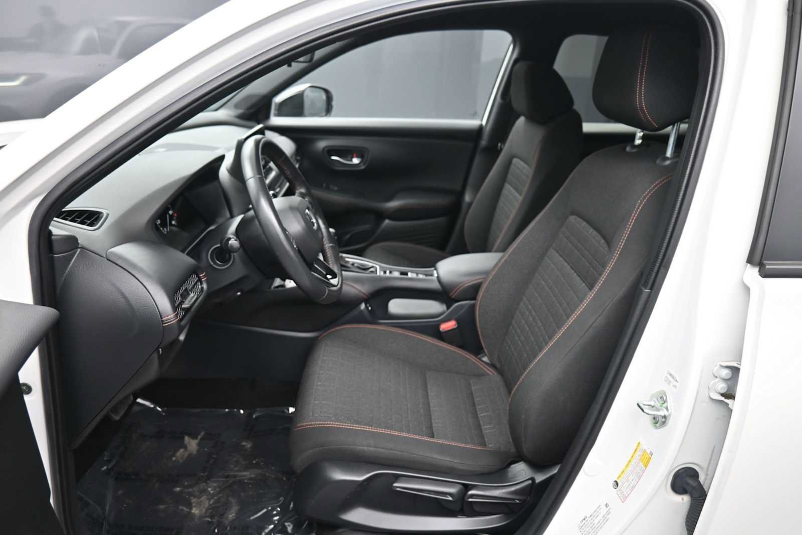 Certified 2025 Honda HR-V Sport image 18