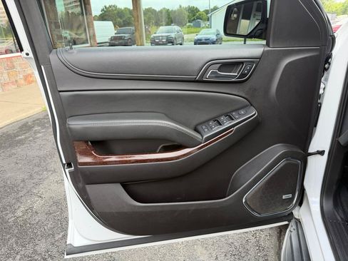 Used 2016 GMC Yukon SLE w/ HD Trailering Package AWD/4WD image 12