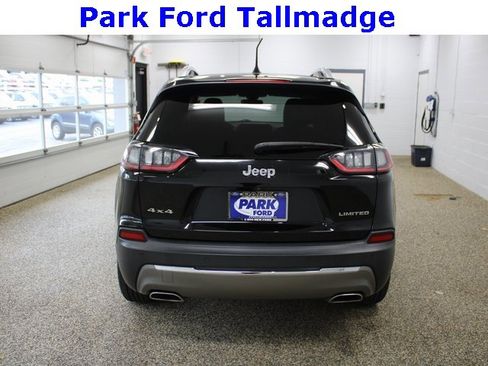 Used 2019 Jeep Cherokee Limited image 4