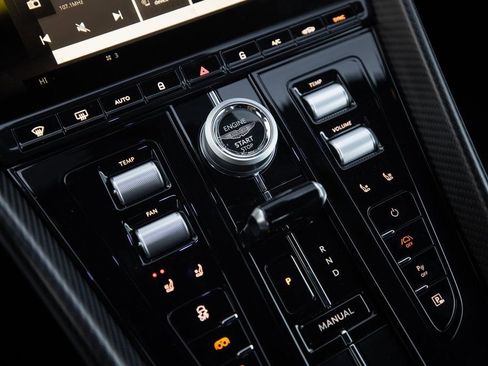 Used 2025 Aston Martin DB12 Coupe RWD image 35