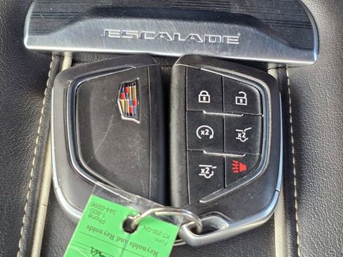 Used 2022 Cadillac Escalade ESV Premium Luxury AWD/4WD image 45