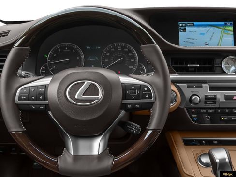 Used 2016 Lexus ES 350 w/ Luxury Package w/Wood Trim FWD image 7