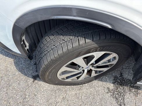 Used 2020 Subaru Outback Premium image 21