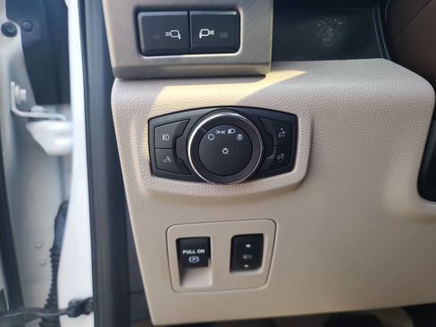 Used 2019 Ford F150 Limited w/ Trailer Tow Package image 25