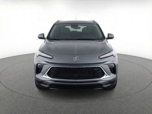 Used 2024 Buick Encore GX Sport Touring image 2