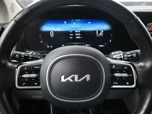 Certified 2024 Kia Carnival SX Prestige image 16