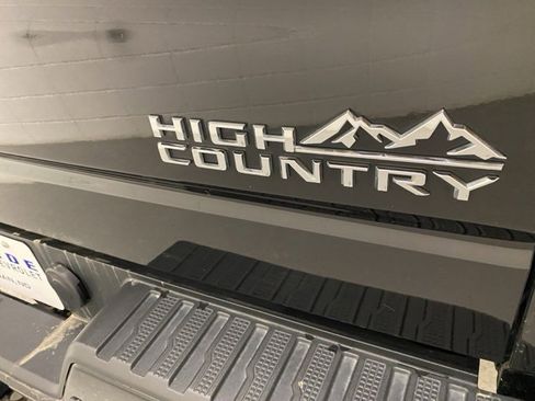 Used 2019 Chevrolet Silverado 1500 High Country image 31