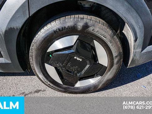 Used 2024 Kia EV9 Wind image 18