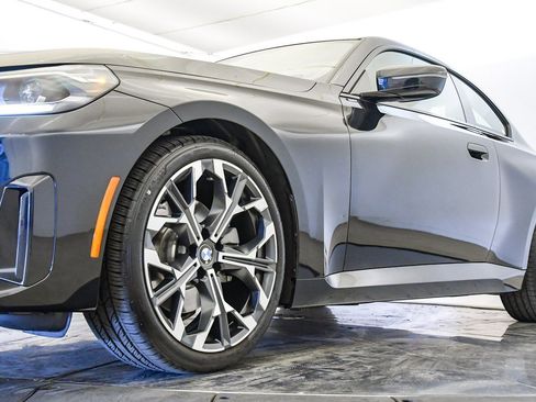 Used 2025 BMW 230i Coupe w/ Convenience Package image 10