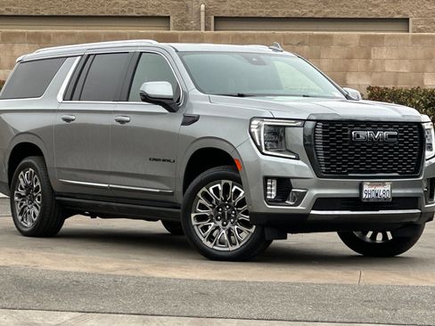 Certified 2023 GMC Yukon XL Denali Ultimate w/ LPO, Floor Liner Package image 2