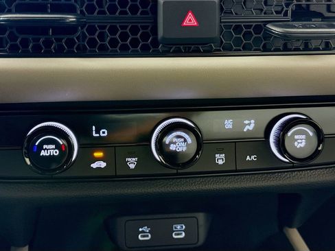 New 2026 Honda HR-V LX image 16