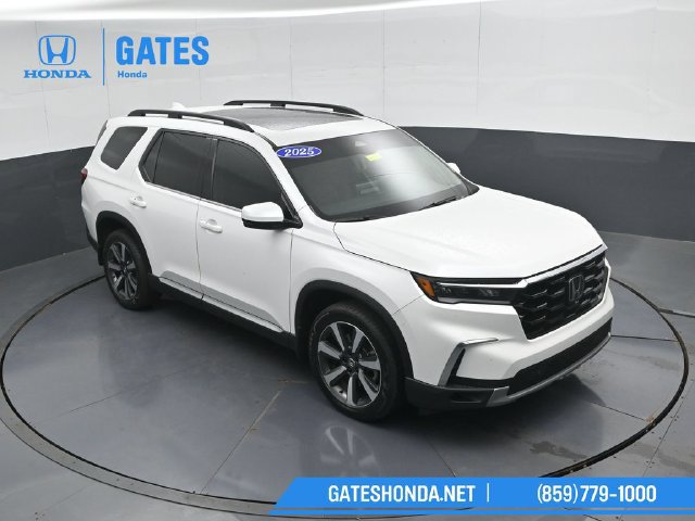 Certified 2025 Honda Pilot Touring image 42