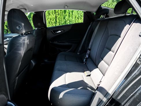 Used 2022 Chevrolet Malibu RS FWD image 29