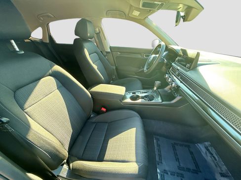 Certified 2025 Honda Civic LX image 30