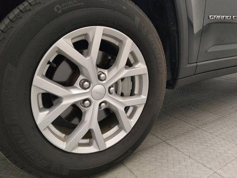 Used 2023 Jeep Grand Cherokee Limited RWD image 31
