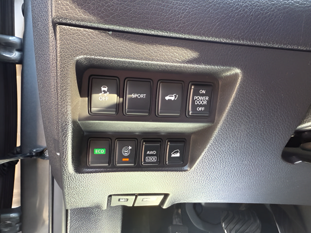 Used 2016 Nissan Rogue SL AWD/4WD image 14