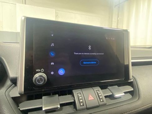 Used 2023 Toyota RAV4 XLE Premium image 20