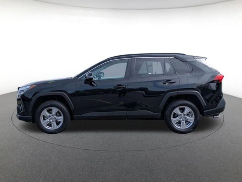 Used 2022 Toyota RAV4 XLE AWD/4WD image 8