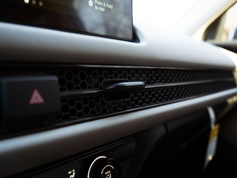 Used 2026 Honda HR-V LX image 32