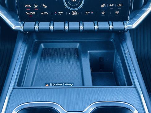 Used 2024 GMC Acadia Elevation w/ Black Edition image 26