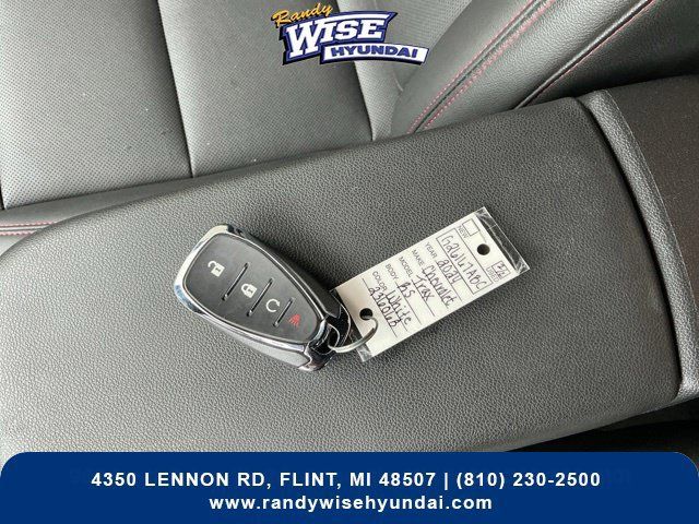 Used 2024 Chevrolet Trax RS FWD image 30