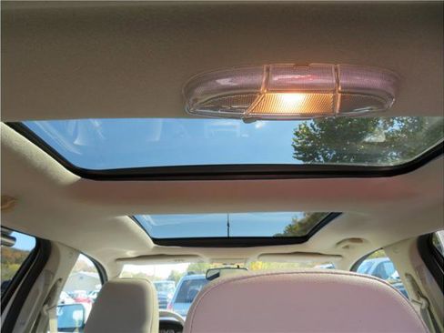 Used 2010 Ford Edge Limited image 22