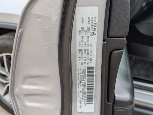 Used 2019 Jeep Grand Cherokee Limited w/ Luxury Group II image 26