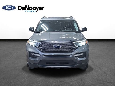 Used 2023 Ford Explorer XLT w/ Equipment Group 202A image 3
