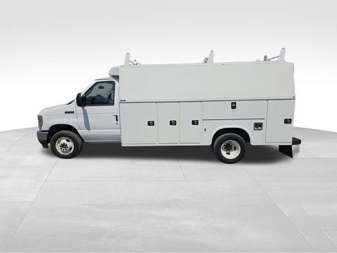 New 2024 Ford E-450 and Econoline 450 Super Duty w/ Power Windows & Locks Group image 5