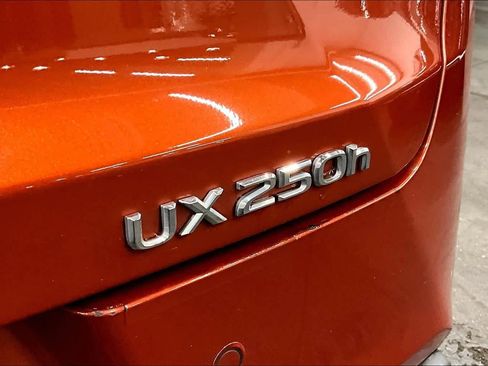 Used 2023 Lexus UX 250h F Sport w/ Accessory Package (Z2) image 9