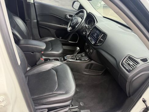 Used 2019 Jeep Compass Limited AWD/4WD image 14