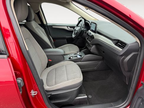 Used 2020 Ford Escape SE FWD image 19