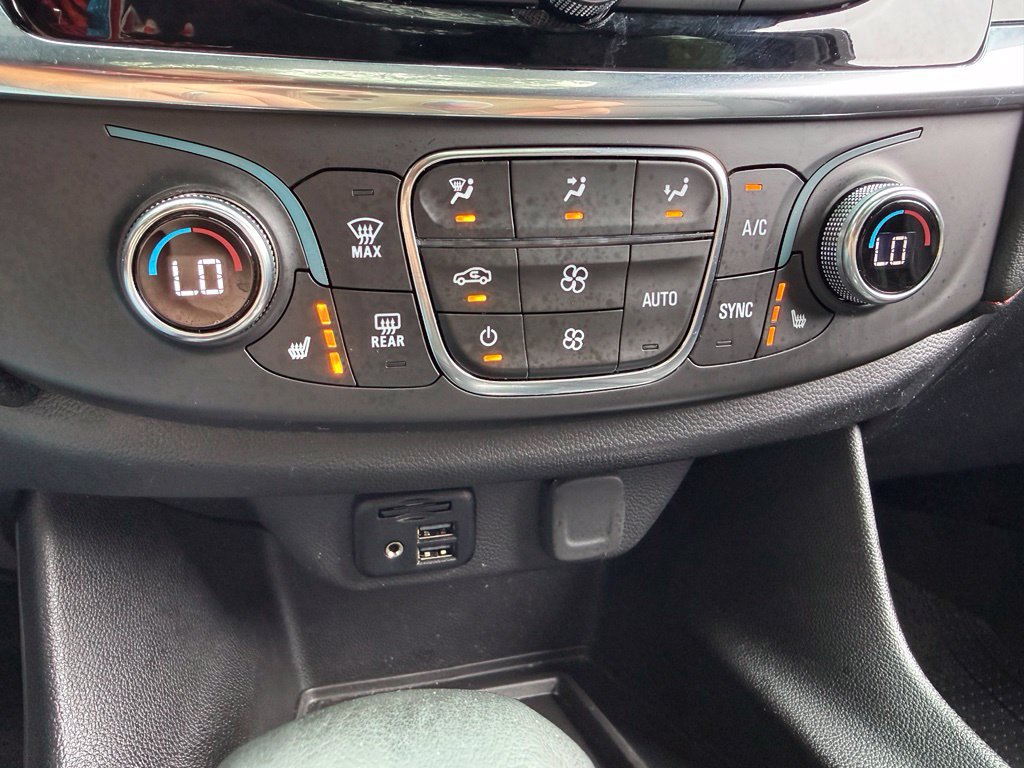 Used 2023 Chevrolet Traverse RS w/ LPO, Floor Liner Package AWD/4WD image 8