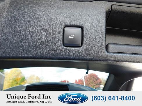 Used 2022 Ford Escape SEL image 11