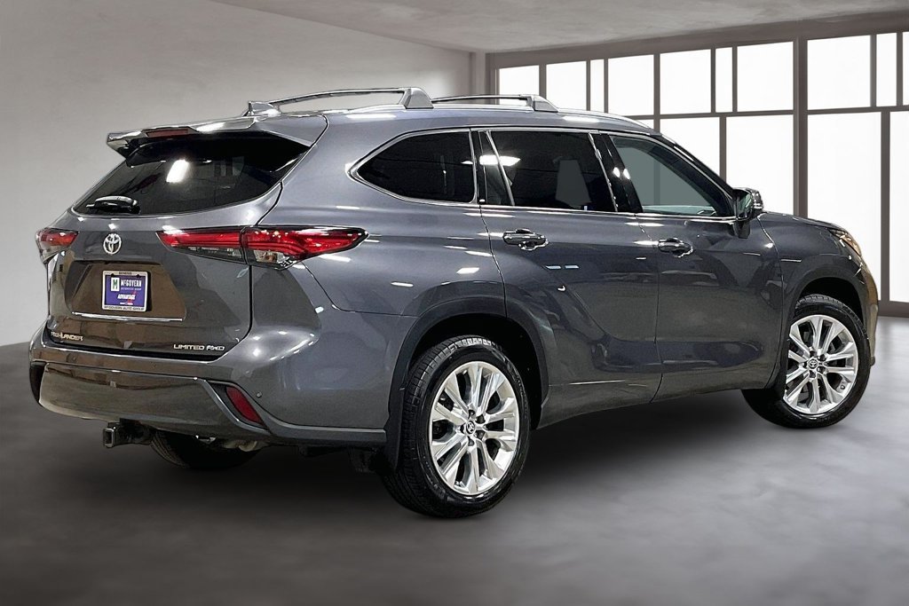 Used 2023 Toyota Highlander Limited AWD/4WD image 7