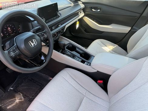 Certified 2025 Honda Accord SE image 15