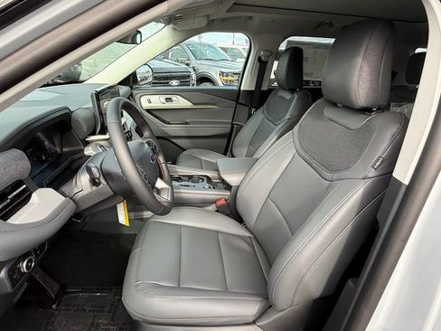 New 2026 Ford Explorer Active w/ Active Comfort Package image 12