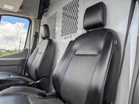 Used 2020 Ford Transit 250 Medium Roof RWD image 17
