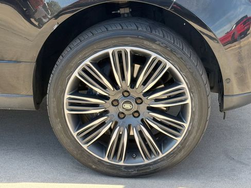 Used 2020 Land Rover Range Rover HSE image 8
