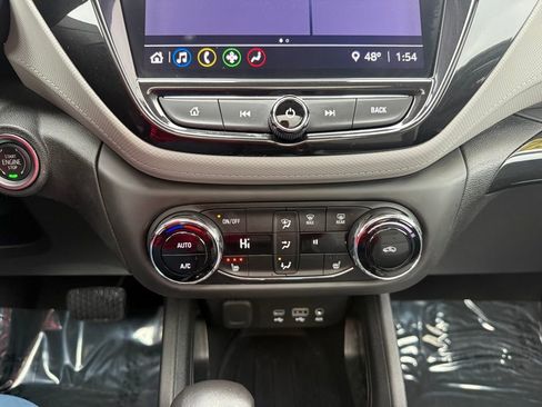 Used 2021 Chevrolet TrailBlazer LT w/ Sun and Liftgate Package image 27