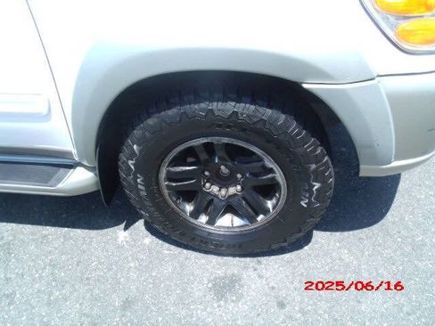 Used 2003 Toyota Sequoia SR5 image 9