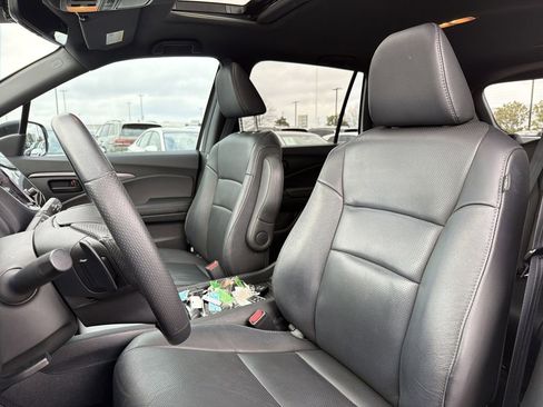 Used 2023 Honda Passport EX-L image 12