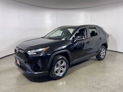 Used 2023 Toyota RAV4 XLE image 7