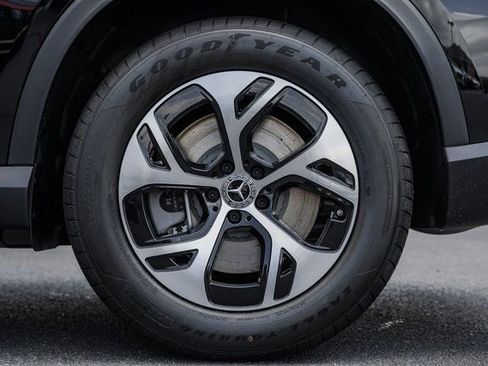 New 2025 Mercedes-Benz GLC 350e 4MATIC image 19