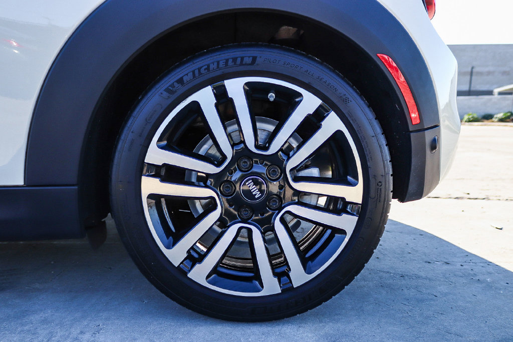 Used 2020 MINI Cooper S FWD image 14