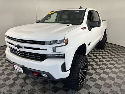 Used 2021 Chevrolet Silverado 1500 RST AWD/4WD image 3
